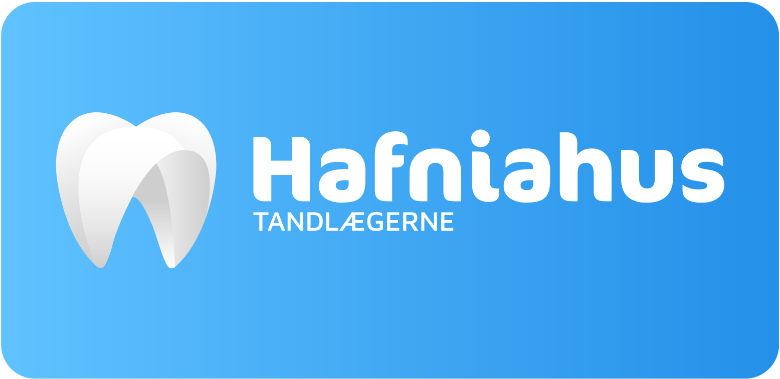 Tandlaegerne-hafniahus-logo-i-hvid-paa-blaa-baggrund