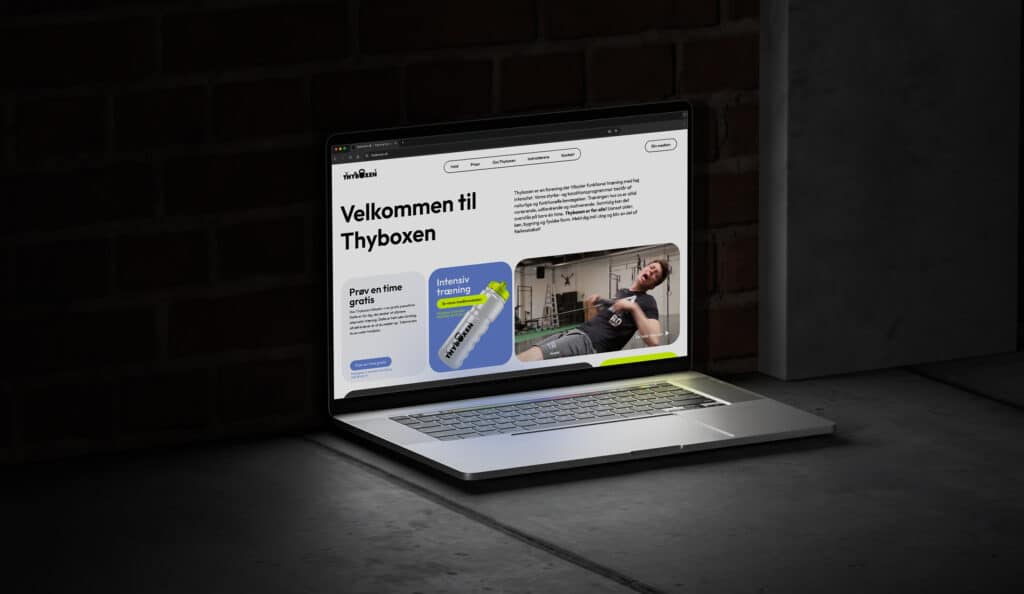 Mockup af Thyboxen hjemmeside på laptop